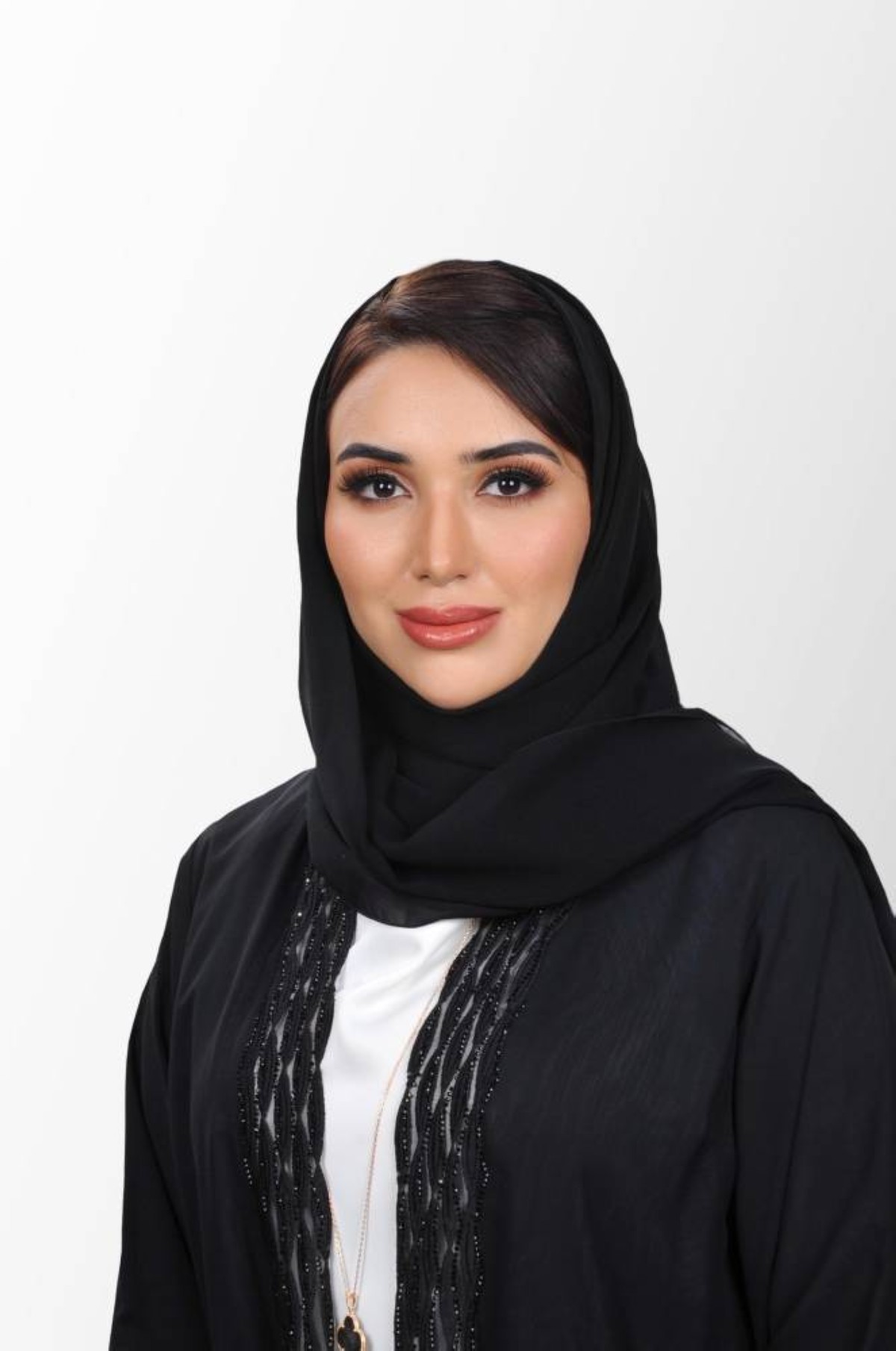 عائشة النعيمي
