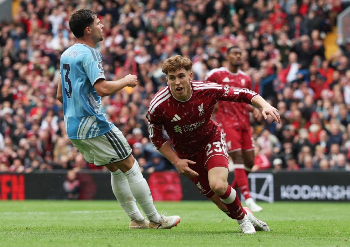 ليفربول يفلت من الخسارة على أرضه