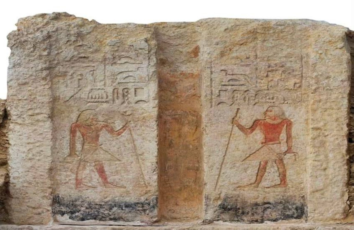 مصر.. اكتشاف مقبرة شخصية بارزة من الدولة القديمة في سقارة