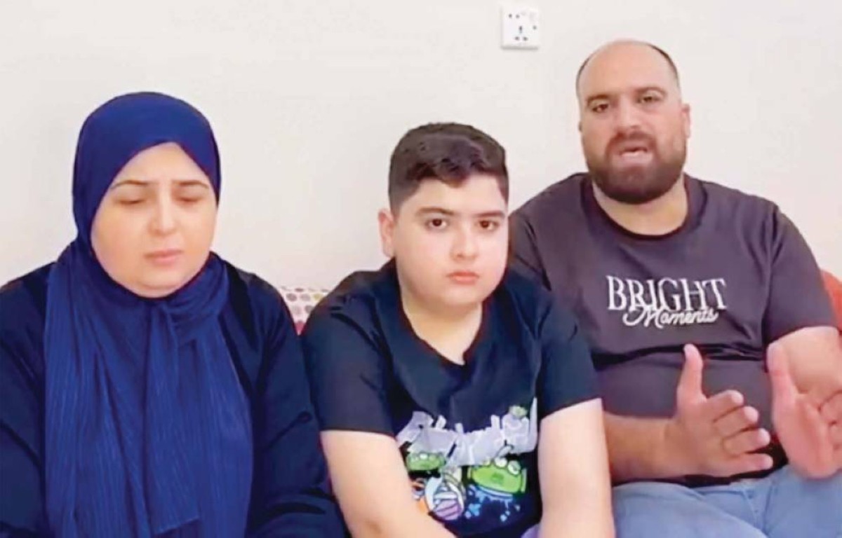 محمد بن راشد يتكفل بعلاج طفل من ضمور العضلات