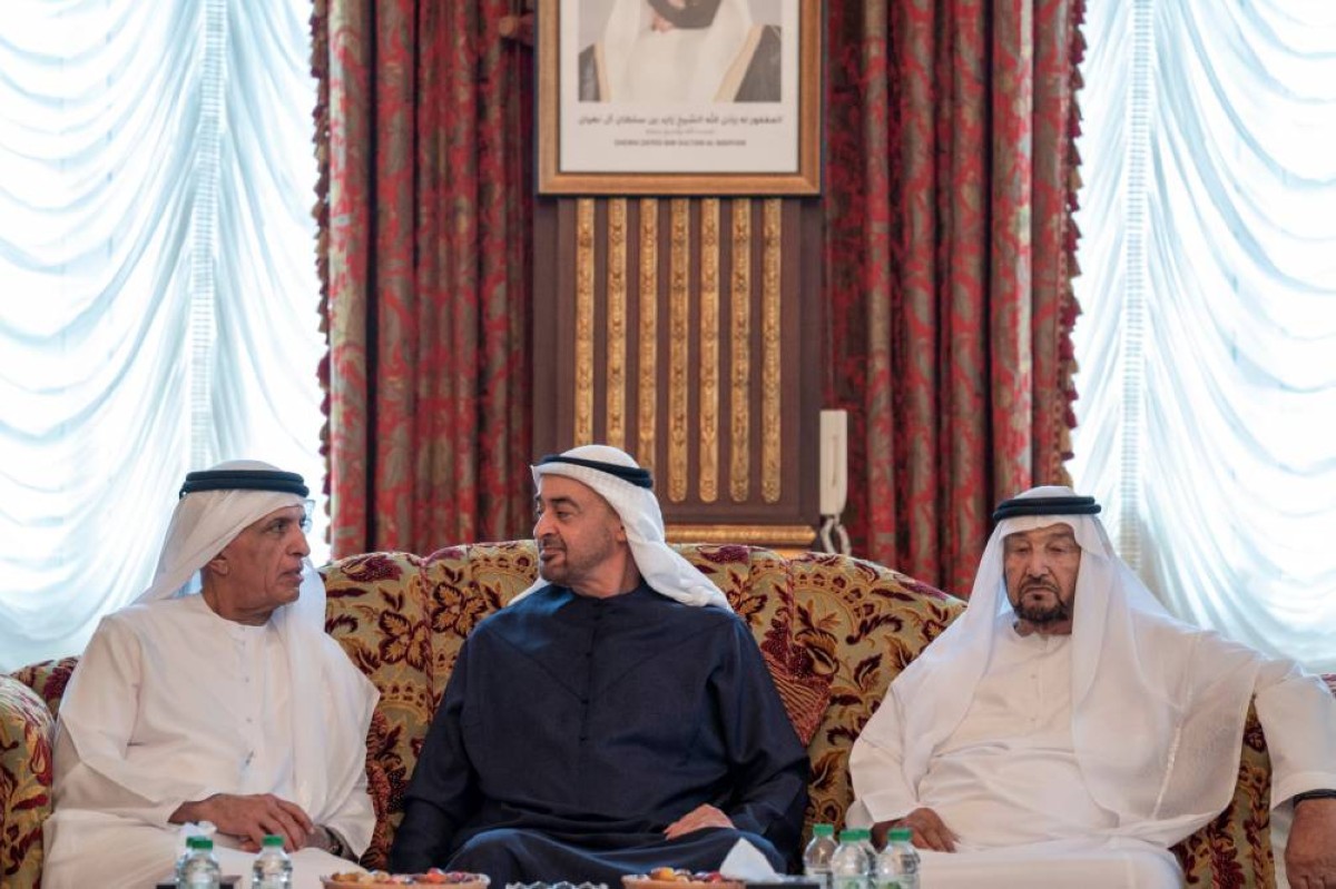 رئيس الدولة وحاكم رأس الخيمة يعزيان في وفاة حرم محمد بن بطي آل حامد