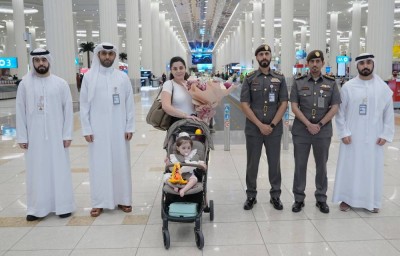 الطفلة كاتيا التي تكفّل محمد بن راشد بعلاجها تصل إلى دبي وتبدأ رحلتها العلاجية