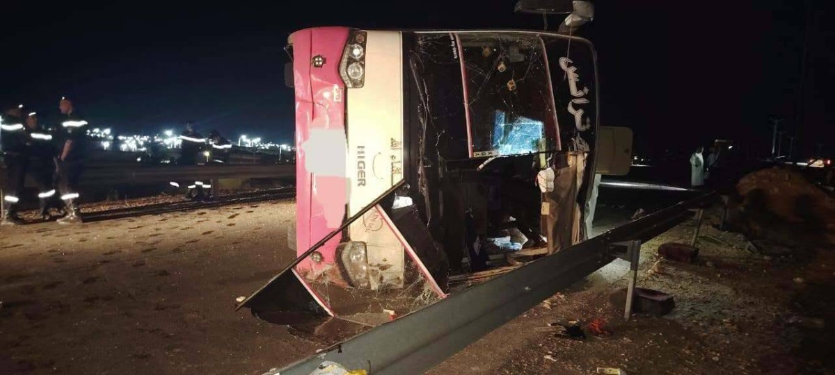 مصر.. مقتل 16 شخصاً في انقلاب حافلة بجنوب سيناء