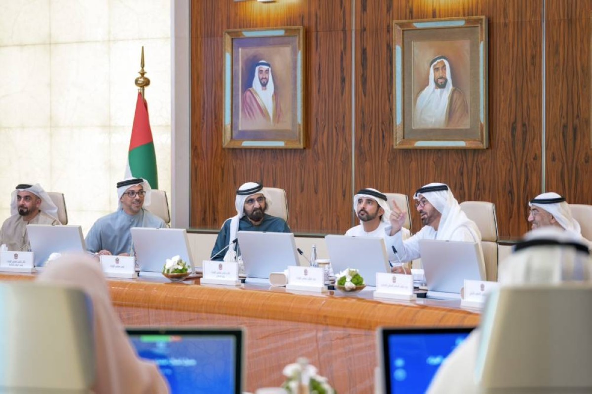 محمد بن راشد يعتمد إطلاق وبدء استخدام "نظام مستشار الذكاء الاصطناعي لمجلس الوزراء"
