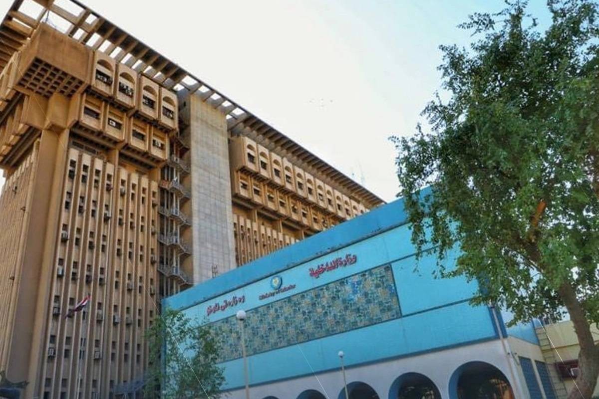 الداخلية العراقية تطرد 38 ضابطاً بتهم الفساد الإداري والمالي