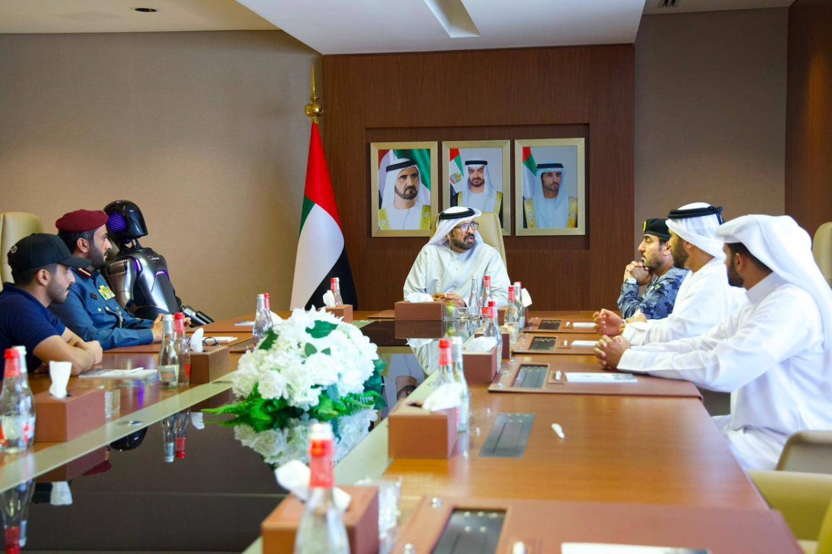 «دفاع مدني دبي» يوظف الروبوت «سند» مستشاراً ذكياً لدعم اتخاذ القرار