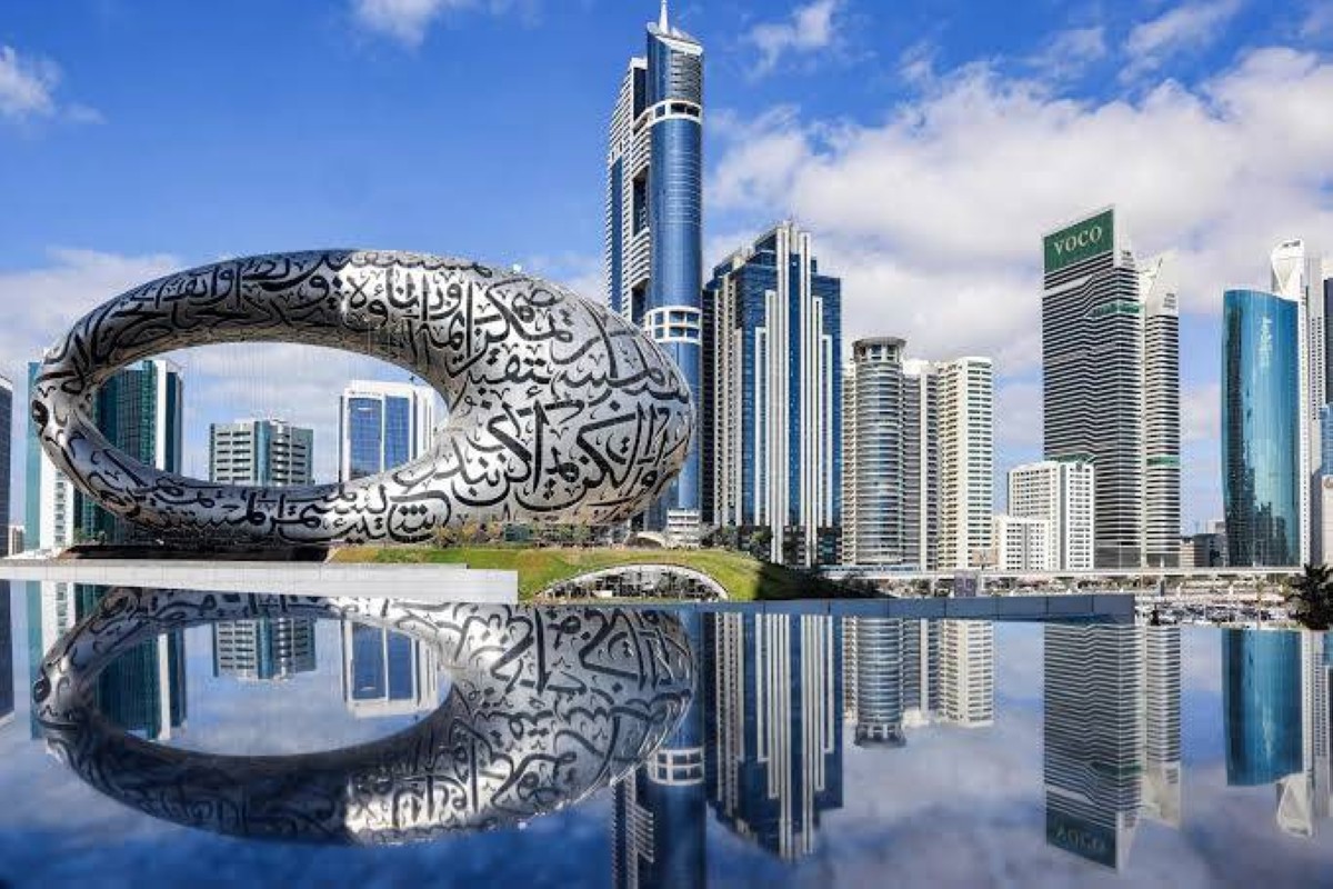 الإمارات.. طقس الغد صحو إلى غائم جزئياً مع توقعات بسقوط أمطار