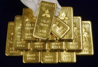الذهب يلمع مع تراجع الدولار وعوائد السندات