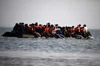 الاتحاد الأوروبي ينشر سفن دورية في القنال الإنجليزي للمرة الأولى