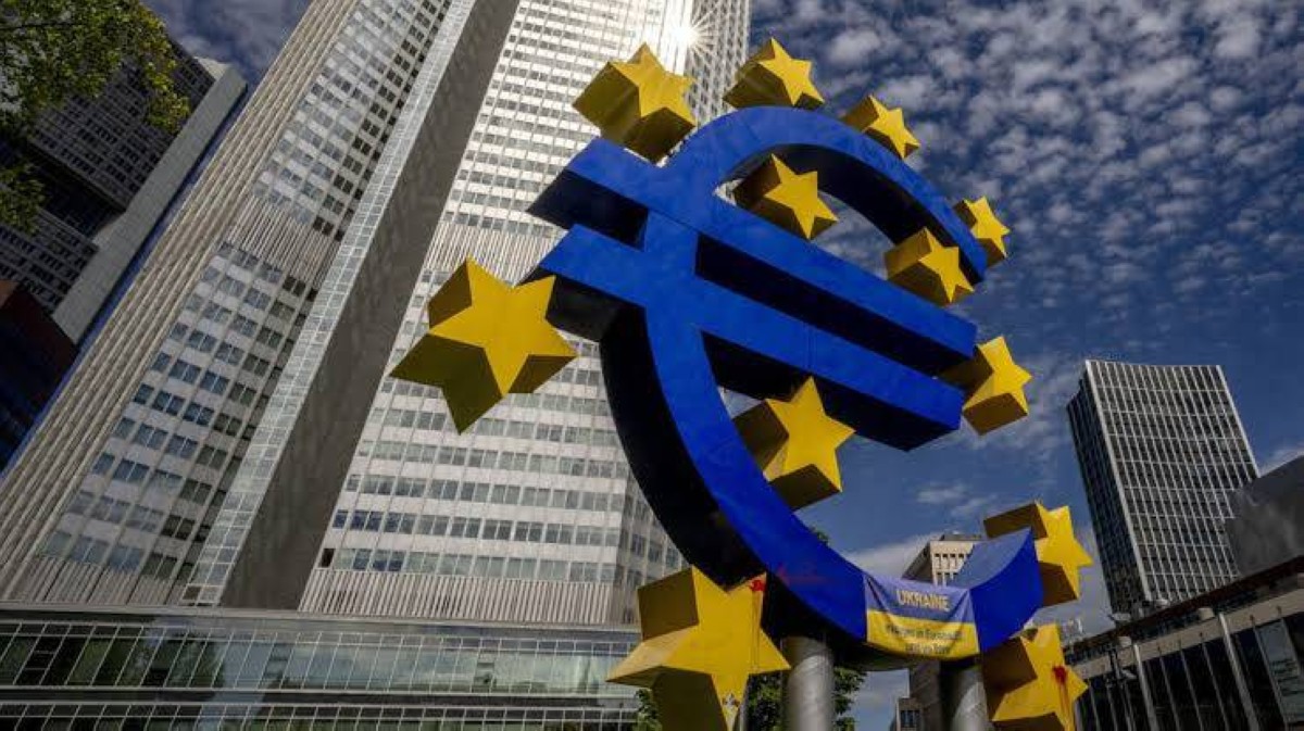 المركزي الأوروبي يرفع أسعار الفائدة 0.25% في مواجهة التضخم