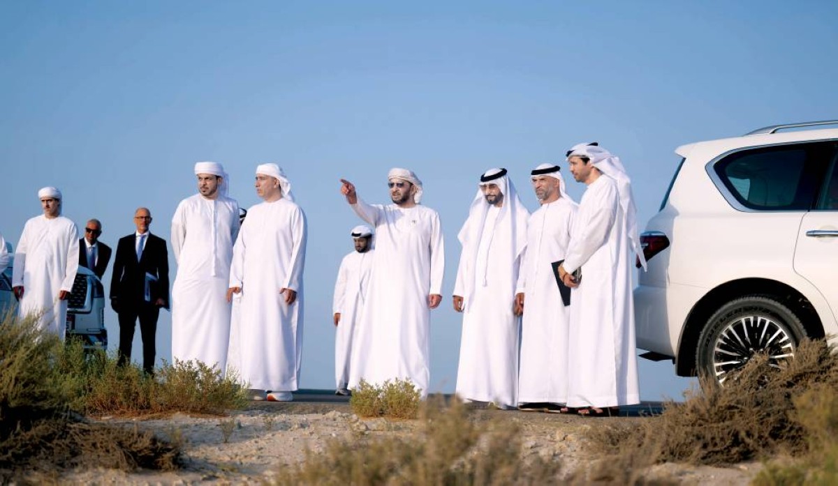 حمدان بن زايد خلال جولته التفقدية