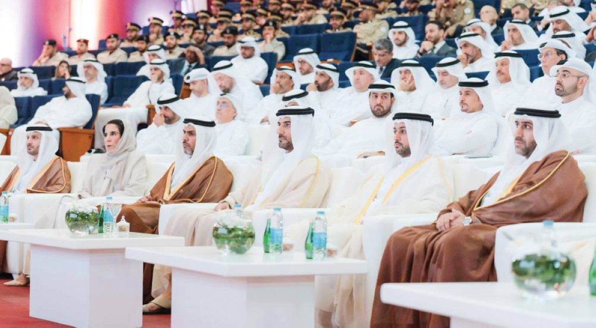 سلطان بن أحمد يتابع الملتقى بحضور عبدالله النعيمي ومريم الحمادي