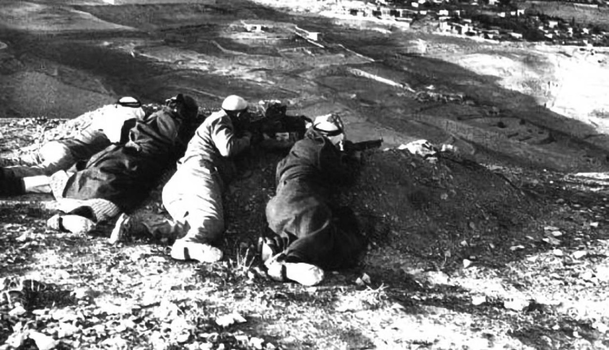 1936 -  اندلاع معارك في القدس إثر احتلال بريطانيا مخفر البراق
