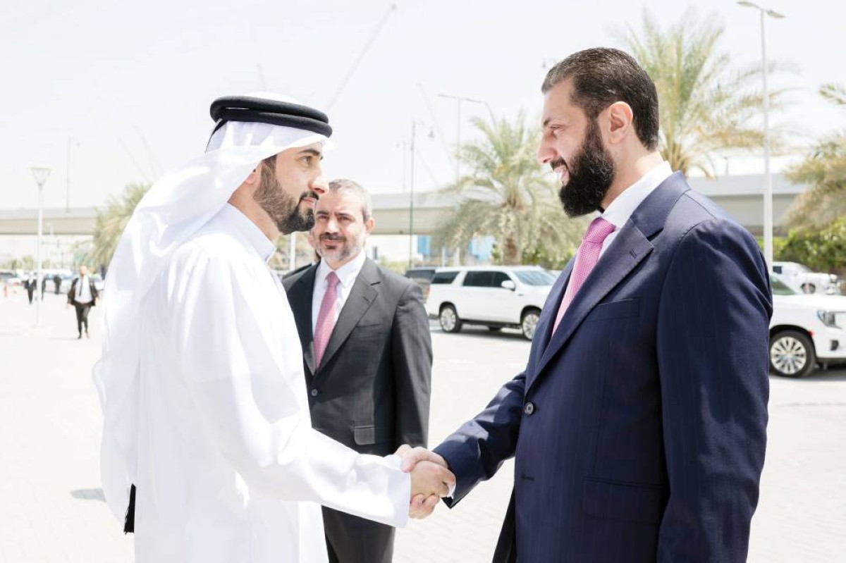 أحمد بن محمد مستقبلاً أحمد الشرع بحضور أسعد الشيباني