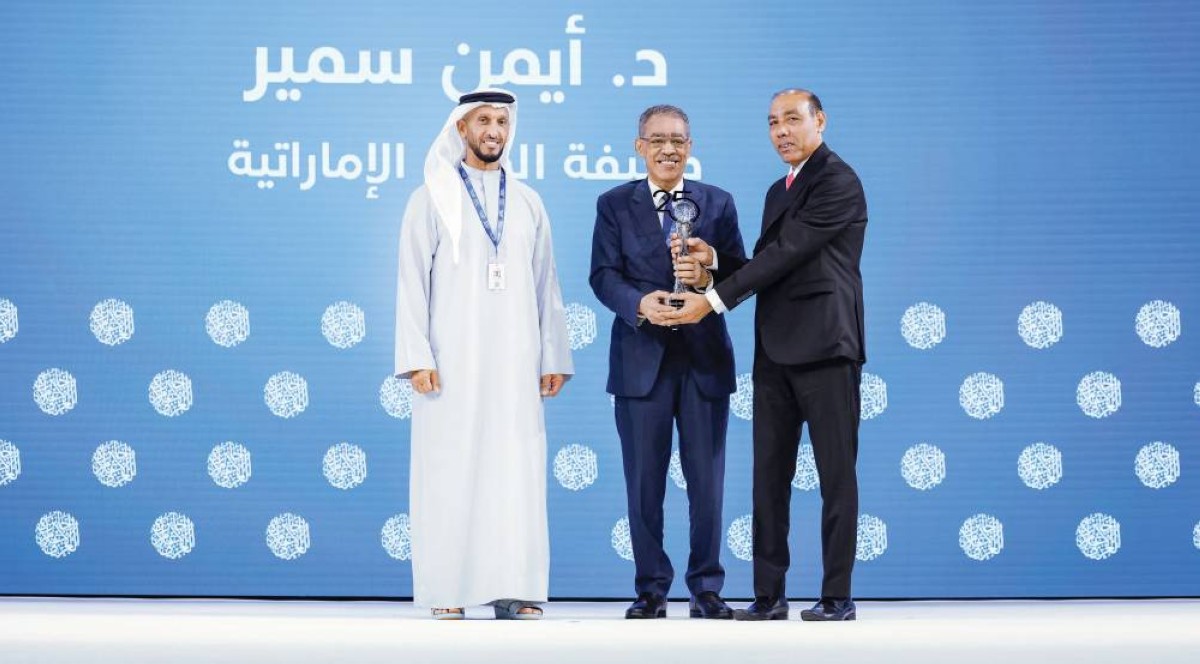 عبدالله آل حامد خلال تكريم أيمن سمير بحضور ضياء رشوان