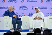 أنور قرقاش: الإمارات تتمسك بالردع والحوار وتمضي في مسارها الاقتصادي والتنموي