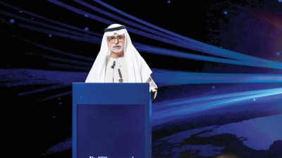 نهيان بن مبارك خلال افتتاح القمة