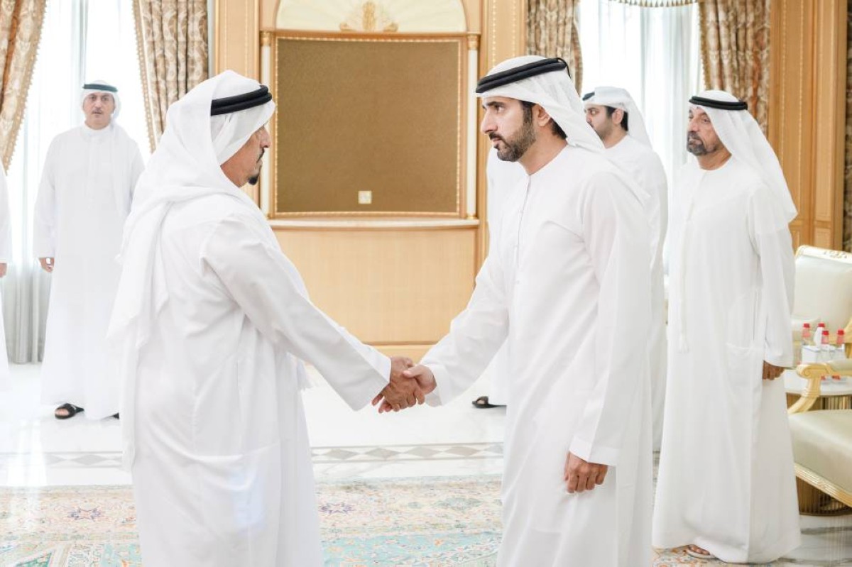 حمدان بن محمد يتقبل تعازي ضاحي خلفان بحضور مكتوم بن محمد وأحمد بن سعيد