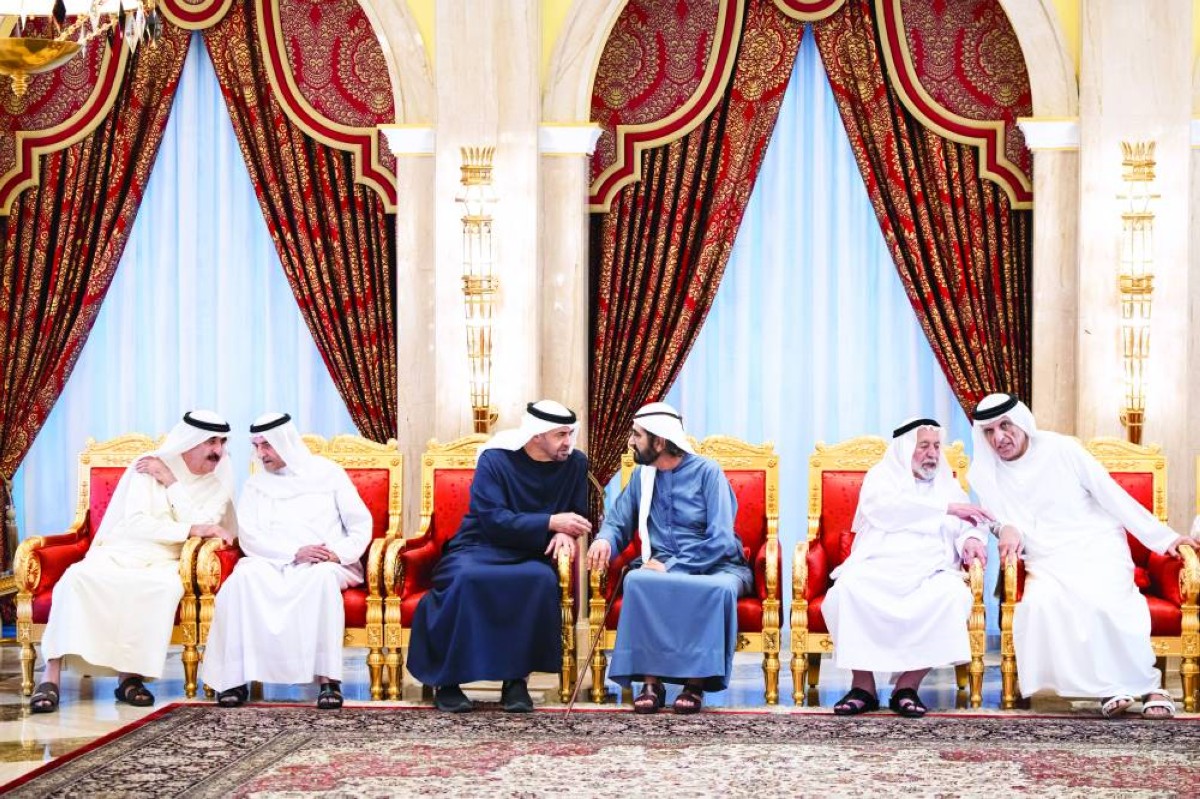 رئيس الدولة والحكام والشيوخ يعزون محمد بن راشد في وفاة أحمد بن راشد
