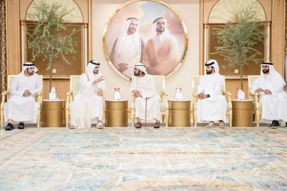 محمد بن راشد يواصل تقبّل التعازي في وفاة أحمد بن راشد