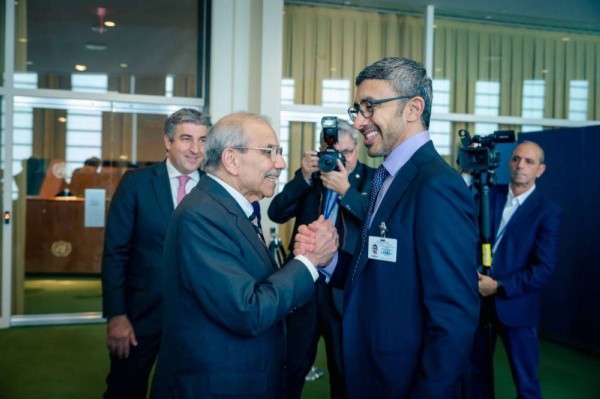 الإمارات تستثمر في الإنسان.. لماذا «مليون خبير لبناني في الذكاء الاصطناعي»؟