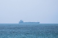 أمريكا وإيران.. صراع إرادات بين اتفاق شامل وفتح «هرمز»