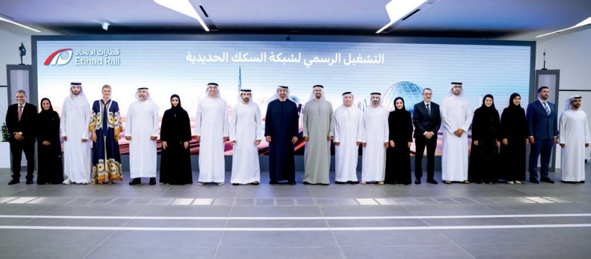 رئيس الدولة يستقلّ قطار الاتحاد من أبوظبي إلى دبي