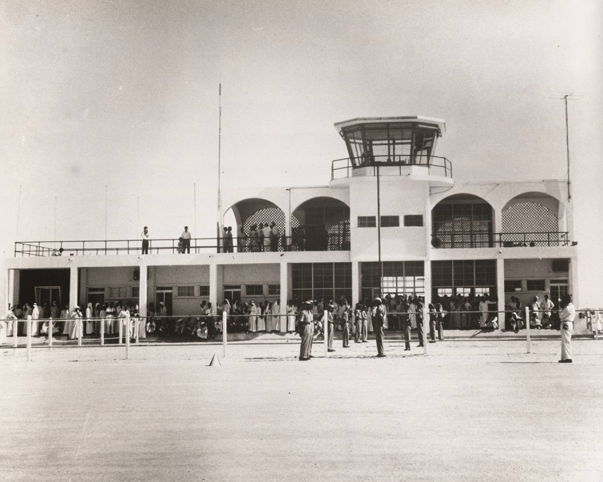 dxb-1960s-airside