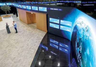 شراء انتقائي لأسهم البنوك.. والتداولات 1.7 مليار درهم