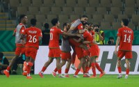 بعد تأهل عمان التاريخي.. بطاقة صفراء و«نيران صديقة» وطفل إيطالي تحسم مصائر منتخبات