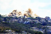 لبنان.. غارات وتفجير منازل في الجنوب