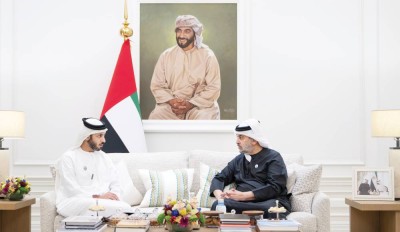 حمدان بن زايد خلال استقبال زايد بن حمد