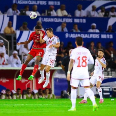 الإمارات وعمان.. صراع على مقعد في نهائي «خليجي 27»