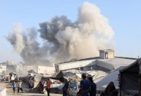 مقتل وإصابة 11 شخصاً بقصف إسرائيلي وسط قطاع غزة