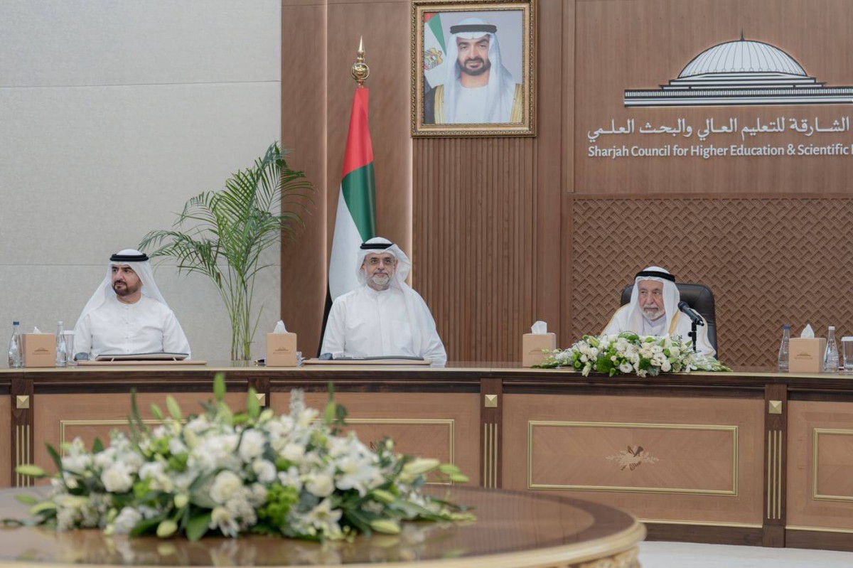 سلطان القاسمي خلال إطلاق البرنامج بحضور سلطان بن محمد بن سلطان وعبدالله بن سالم | من المصدر