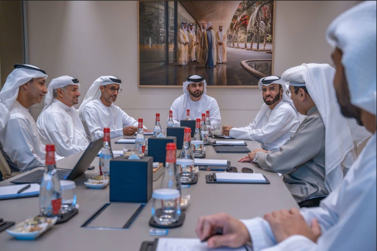 منصور بن محمد يعتمد أجندة الفعاليات الرياضية في دبي لموسم 2026–2027