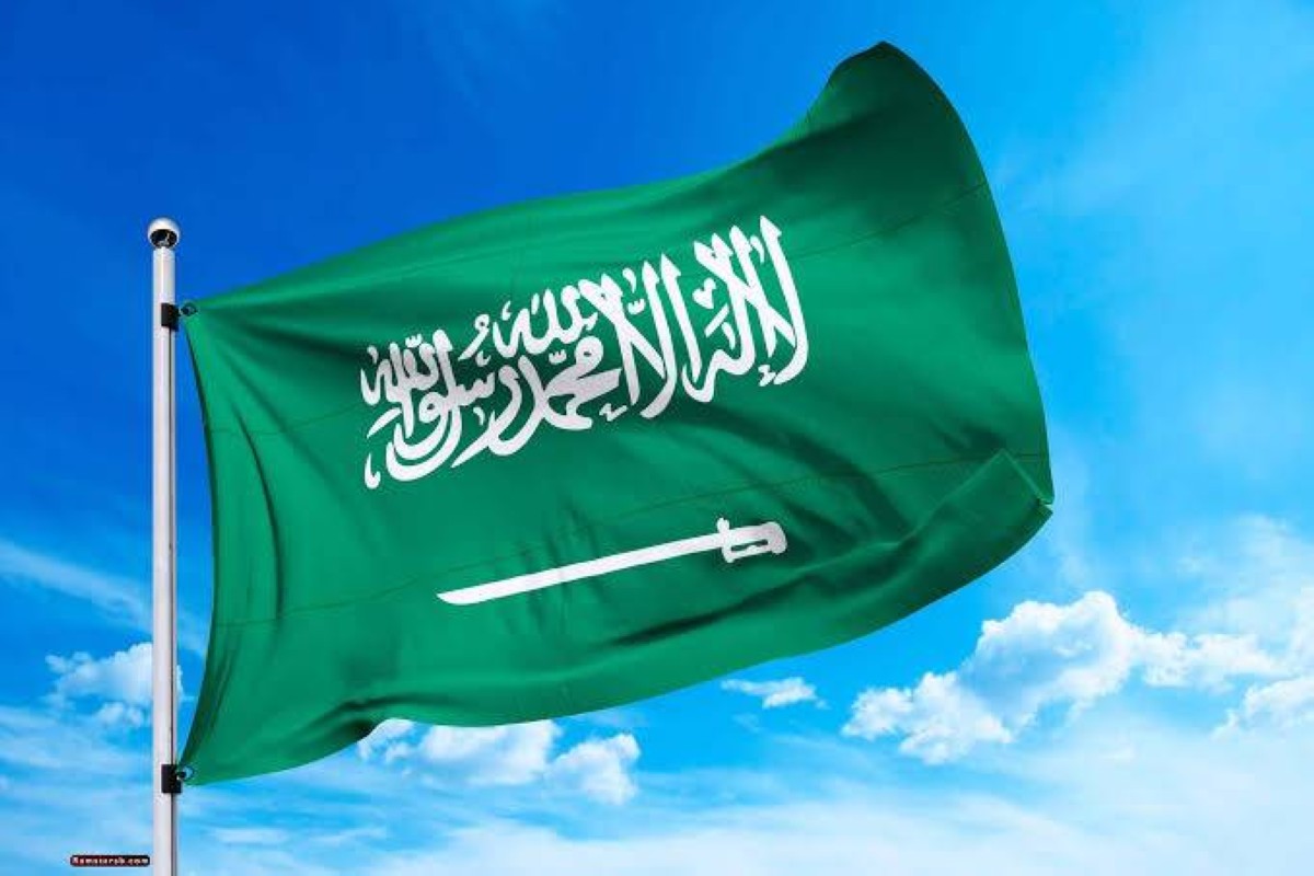 انفجارات في الرياض.. والسعودية تعلن اعتراض صاروخين بالستيين