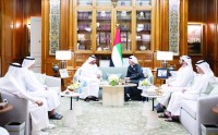 حمدان بن زايد وسلطان بن حمدان وناصر المنصوري وخالد المهيري وجانب من حضور اللقاء | وام
