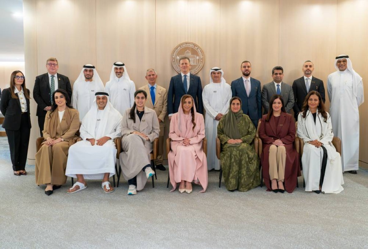 بدور القاسمي وأعضاء المجلس الاستشاري للجامعة الأمريكية في الشارقة | من المصدر