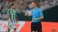 نصف مليون يورو مكافأة إعلامية لحكام الدوري الإسباني