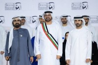 حمدان بن محمد مهنئاً محمد القرقاوي: تستاهل الناموس يا بو سعيد