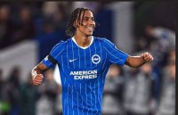 الشاب يونس إبراهيم لاعب برايتون الإنجليزي يقترب من «الفراعنة»