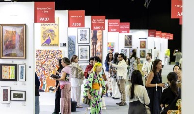 300 عارض من 65 دولة في «فنون العالم دبي»