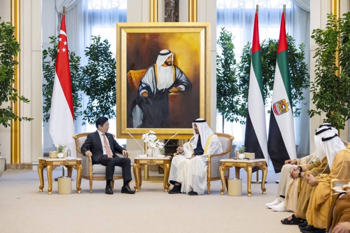 محمد بن زايد: سنغافورة تجربة تنموية متميزة والإمارات حريصة على تبادل الخبرات معها