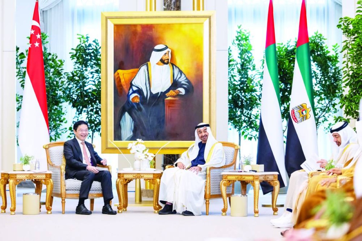 الإمارات وسنغافورة تؤكدان تعزيز الشراكة الشاملة
