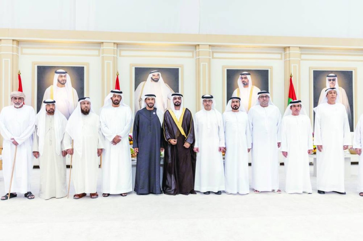 هزاع ونهيان بن زايد خلال حفل استقبال
