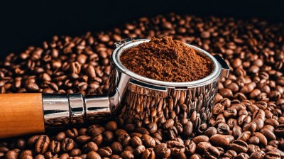 كنز في بقايا القهوة.. اكتشاف علمي يغيّر صناعة البناء