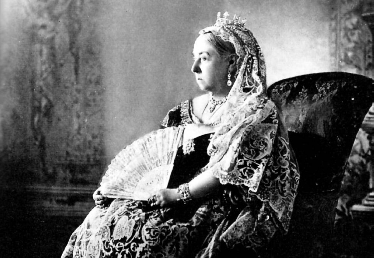 1876  إعلان الملكة فيكتوريا إمبراطورة على الهند
