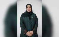 أبناء الجاليات ينافسون الناطقين بالعربية في إتقانها ويتحدون إغراءات التكنولوجيا بالقراءة