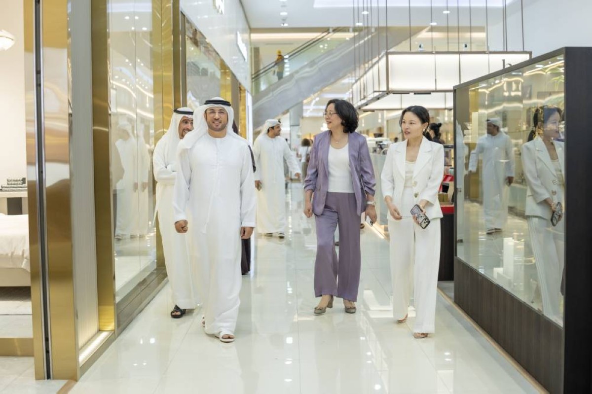 مؤسسة الموانئ والجمارك والمنطقة الحرة تدعم التجار في سوق التنين